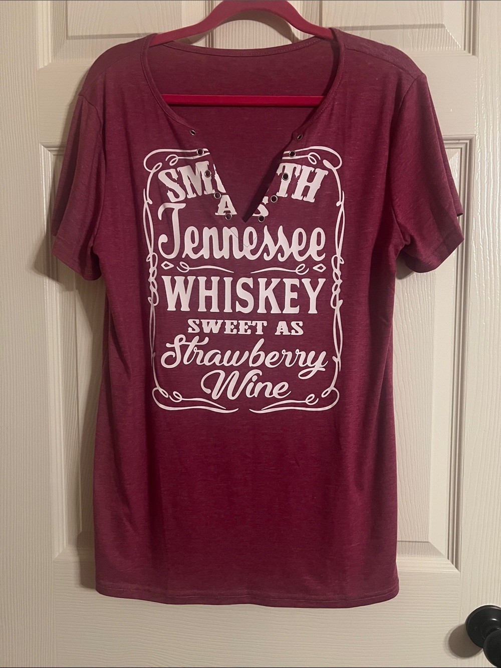 SHEIN Burgundy Graphic V-Neck Short Sleeve Tee
